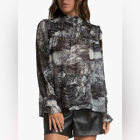 Elan Women's Printed Ruffle Trim Smocked Long Sleeve Blouse Black M - Picture 1 of 6